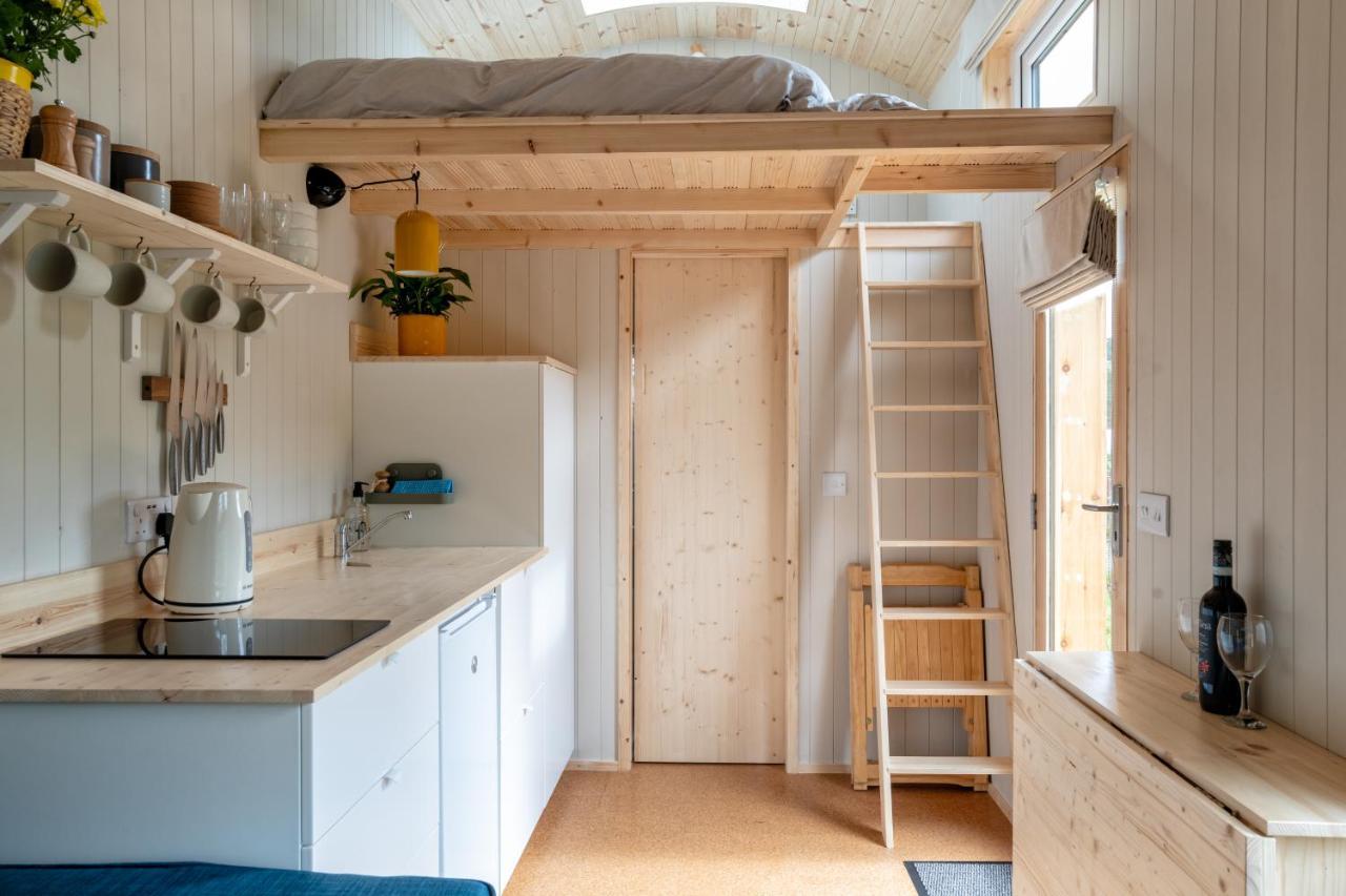 Enchanting Tiny House With Wood Burner And Hot Tub In Cairngorms 발라터 외부 사진